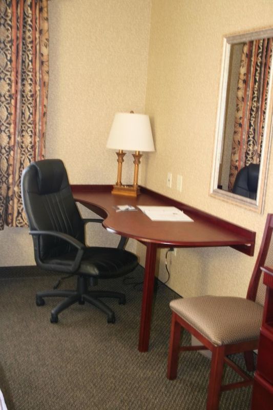 Hampton Inn & Suites Toledo-Perrysburg Rossford Phòng bức ảnh