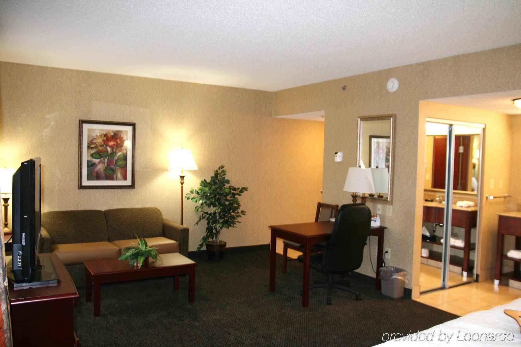 Hampton Inn & Suites Toledo-Perrysburg Rossford Phòng bức ảnh